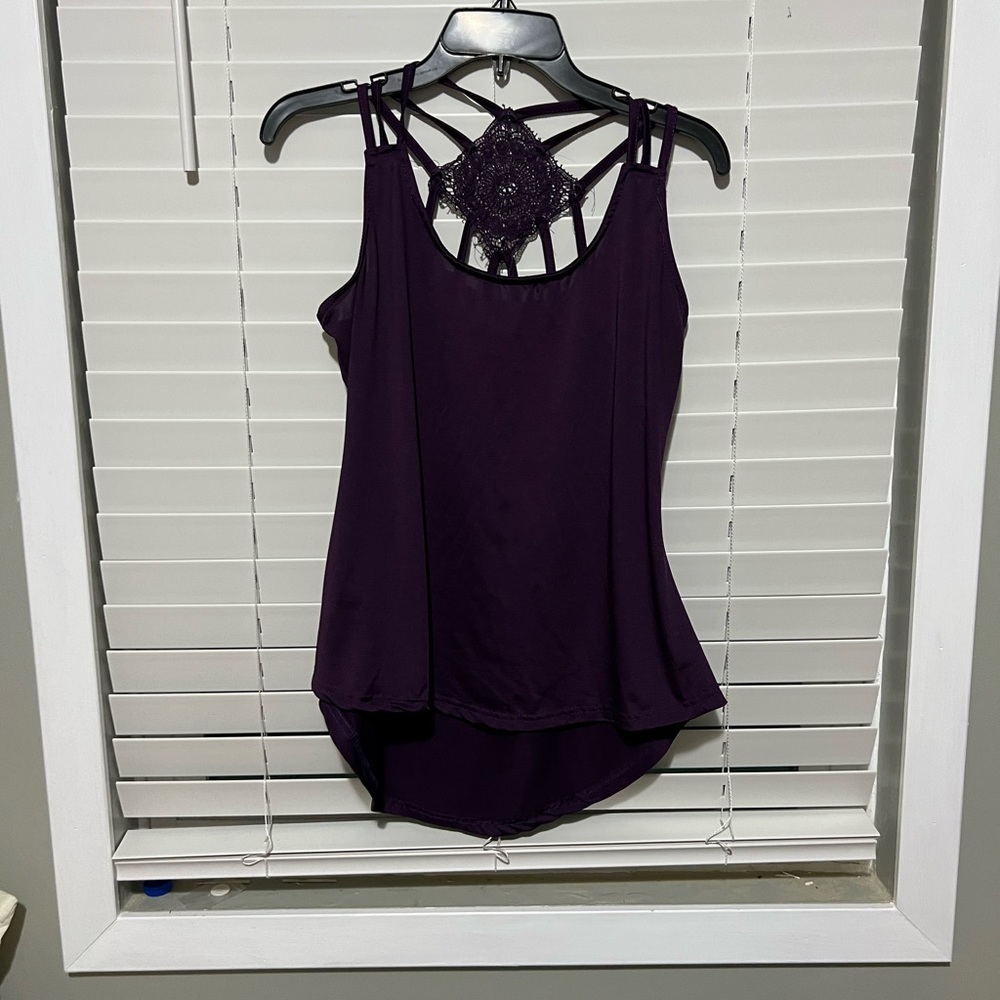 Medium size purple top